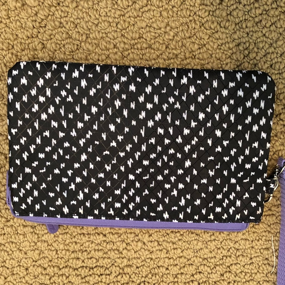 Wristlet wallet
